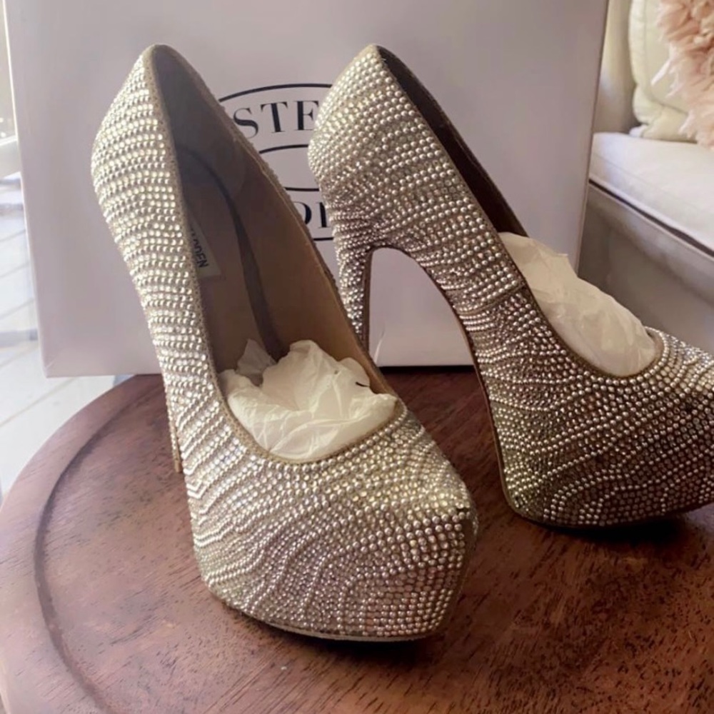Steve Madden platform high heels